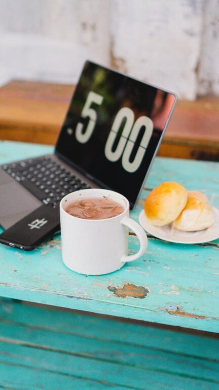 Simple Routines to Start and End Your Workday Effectively