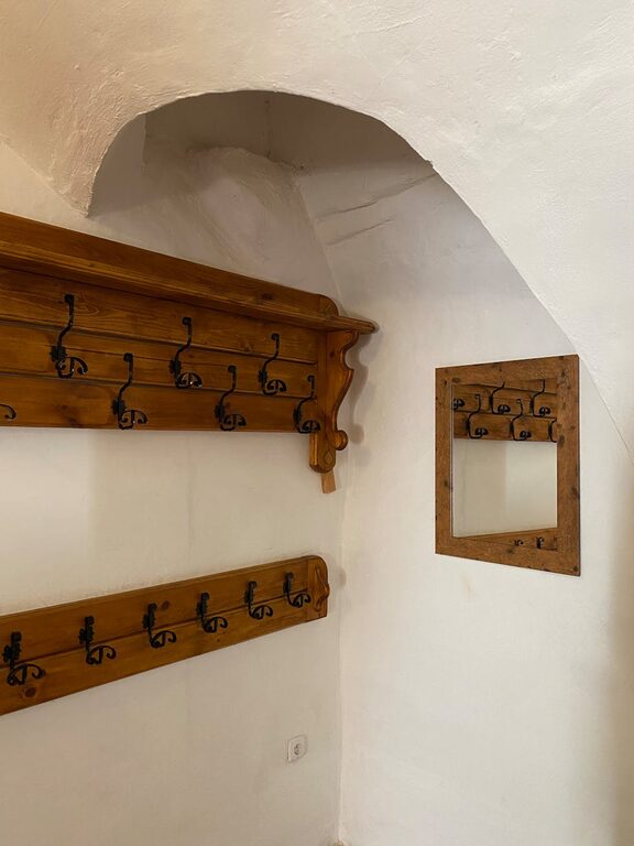 Simple Ways to Organize Your Entryway for a Clutter-Free Home